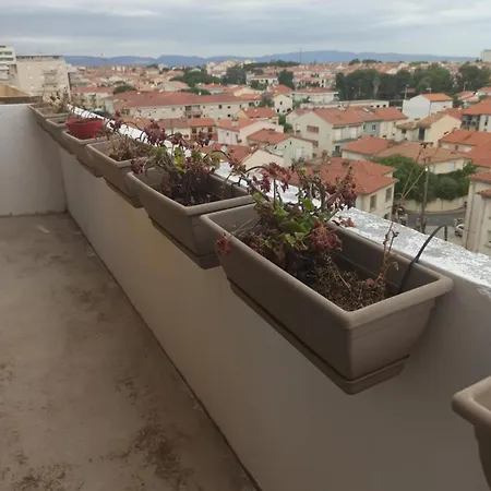 Superbe Kennedy アパート