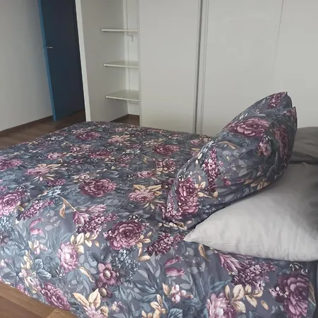 Superbe Kennedy ペルピニャン